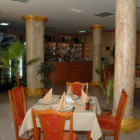 Hotel Dobrudja Dobrich Exterior foto